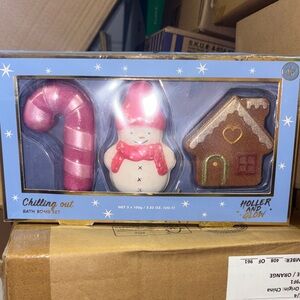 5/$15 Holler and Glow Bath Bomb Set